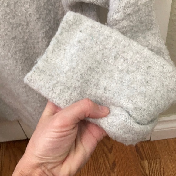 Sleeping on Snow pullover sweater from Anthro - Picture 7 of 9